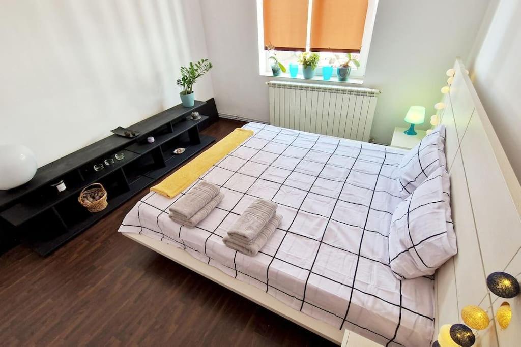 Apartamento Bucharest Old Town Cozy Crib Exterior foto
